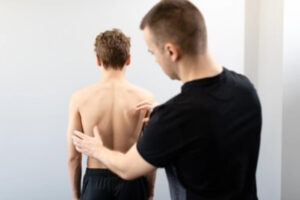 Ból pleców u dziecka - jak sobie z nim poradzić