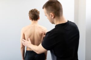 Kręgoszczelina, przyczyny objawy i leczenie