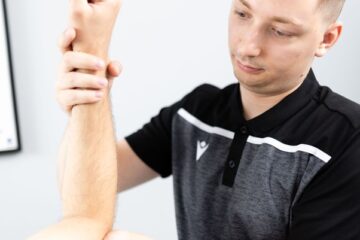 Jak pozbyć się bólu barku z promieniowaniem